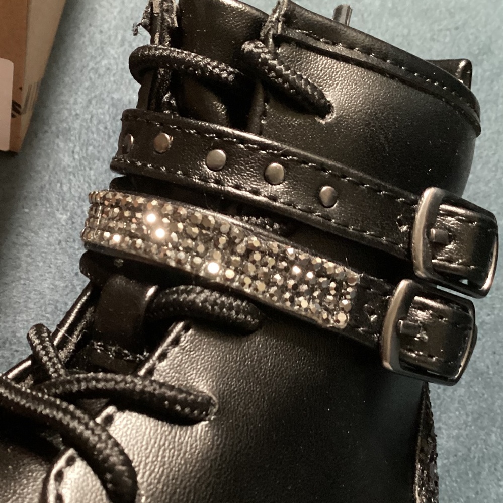 Girls Black Boots - Picture 16 of 16